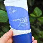 Isntree hyaluronic acid watery sun gel