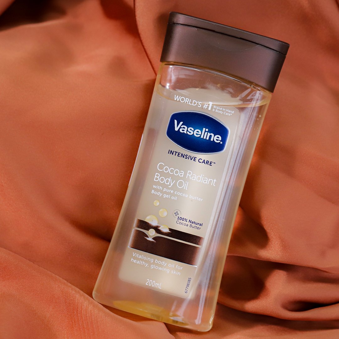 vaseline body oil Vaseline Cocoa Radiant Body Oil 200ml | Deep Moisturising & Glowing Skin Oil - Image 1